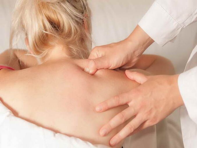 Thoracic osteochondrosis massage